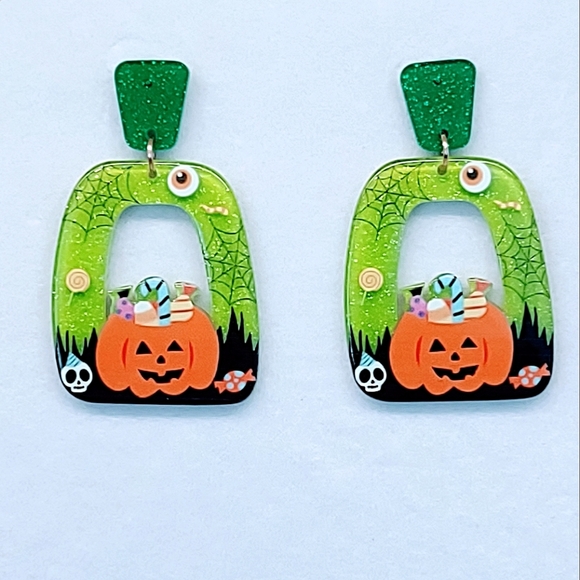 HALLOWEEN CUTE PUMPKIN TRICK OR TREAT WHIMSIGOTH EARRINGS INCLUDES GIFT POUCH - Picture 1 of 6